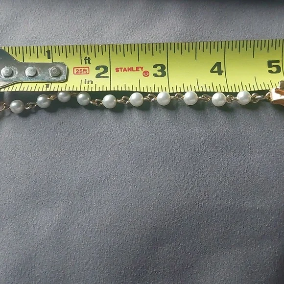 Gold Toned Simulated Pearl Vintage Mid Century Style Scarf or Sweater Clip - Picture 9 of 16